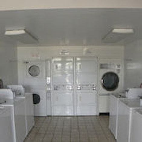 days-end-laundry-room